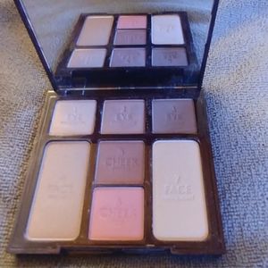 Charlotte Tilbury Instant Look in a Palette